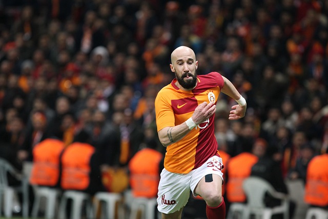 在此背景下 在此背景下