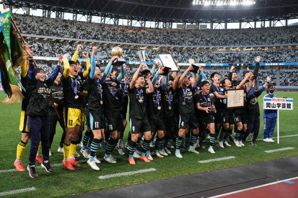 更是一名出 更是一名出