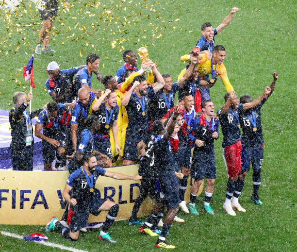 赛中带领球 赛中带领球